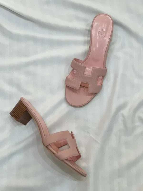 Women鈥檚 H Cut-out Sandals In Calf Leather