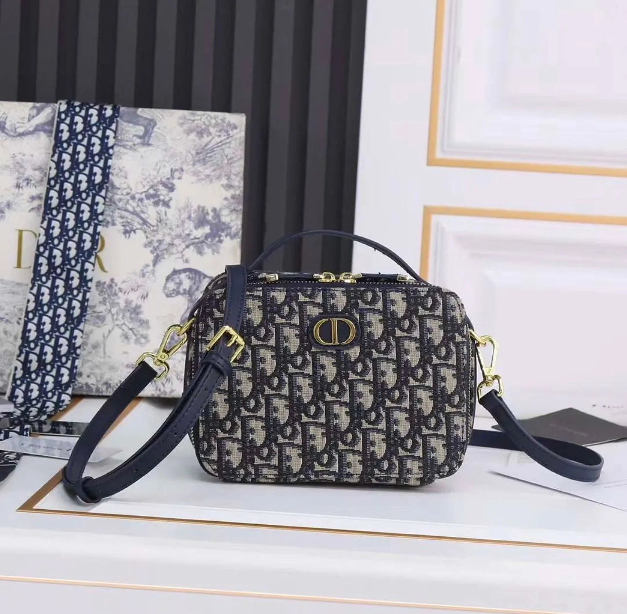 Christian Dior 30 Montainge Box Bag Blue Oblique