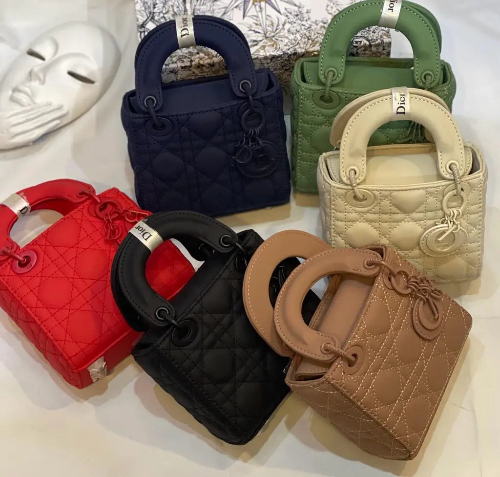 Tui Lady Dior Ultra Matte Medium Bag