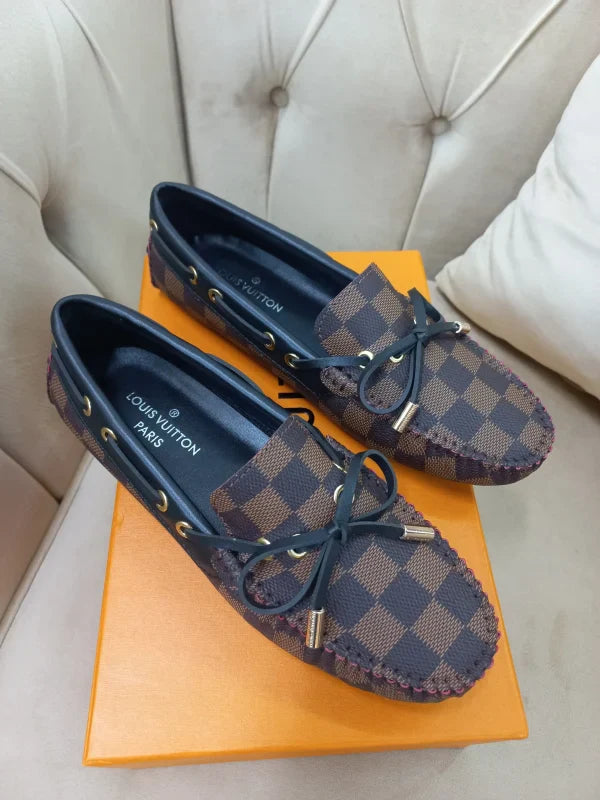 Louis Vuitton Loafers Men鈥檚 Flat Leather Shoes