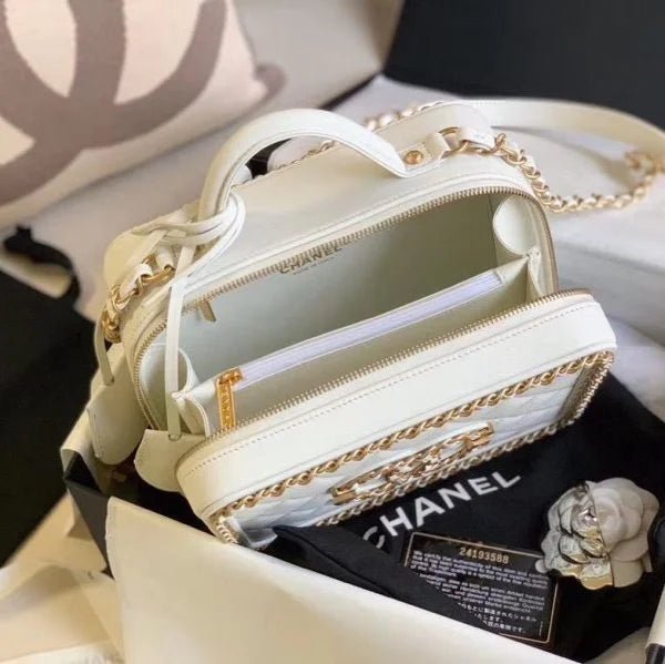 Chanel Filigree Vanity Case Quilted Caviar Gold 鈥� White