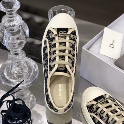 Walk鈥檔鈥橠ior Sneakers Oblique Embroidered