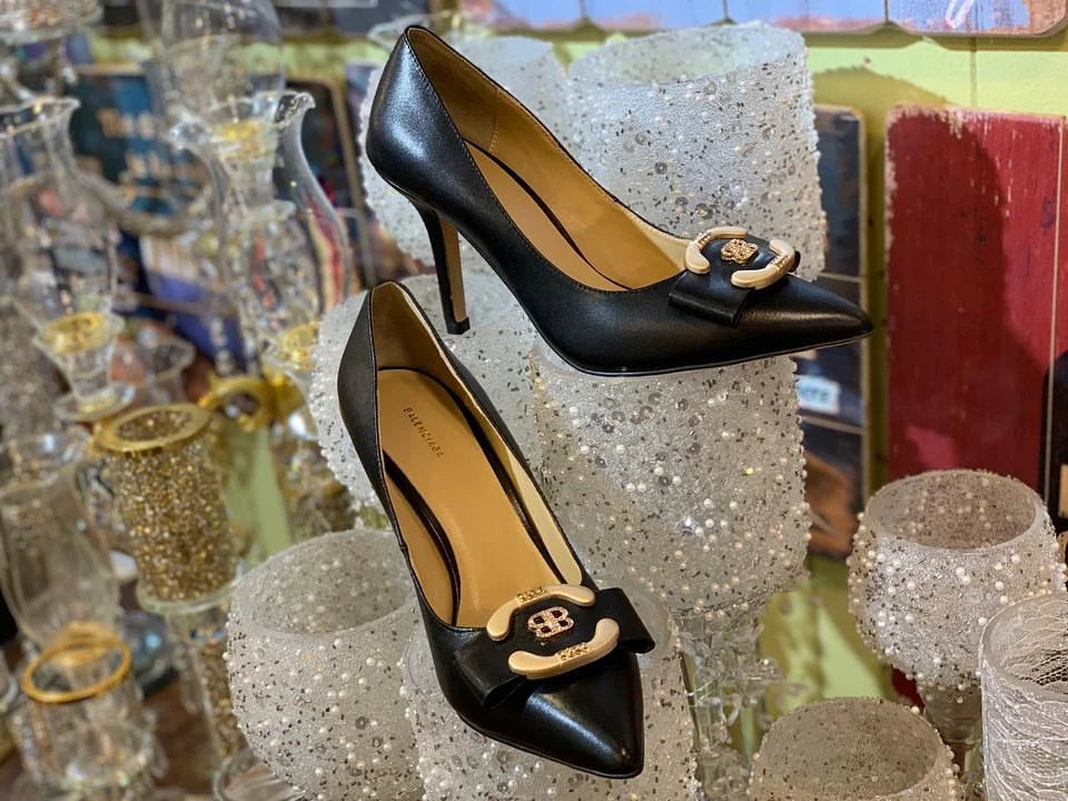 Balenciaga Women鈥檚 Knife Pump Heels