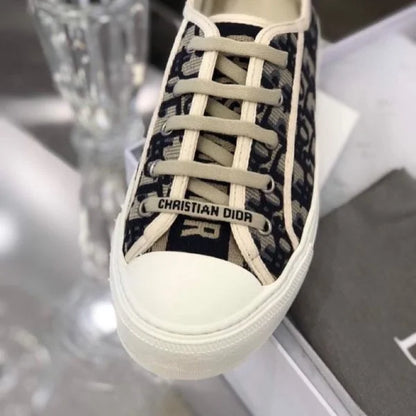 Walk鈥檔鈥橠ior Sneakers Oblique Embroidered