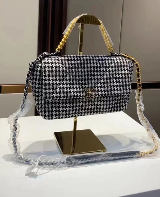 Chanel Flap Handbags For Women 鈥� 4 Colors