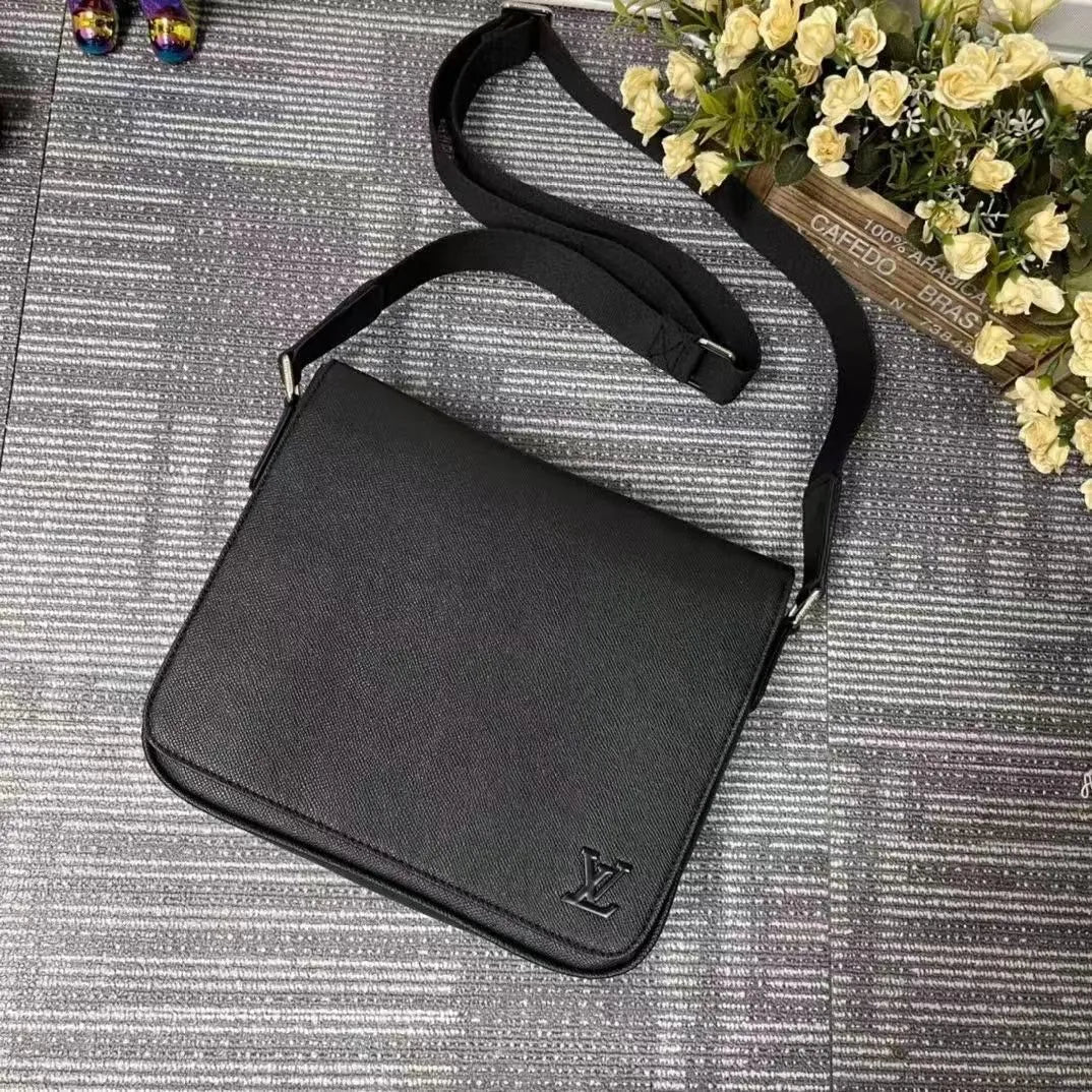 Louis Vuitton Mirror Quality Mini District Messenger Bag