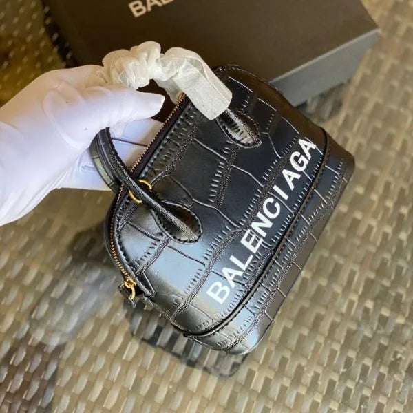 Balenciaga Authentic Quality Women鈥檚 Ville Top Handle Bags