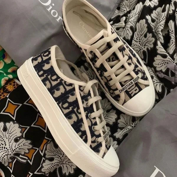 Walk鈥檔鈥橠ior Sneakers Oblique Embroidered