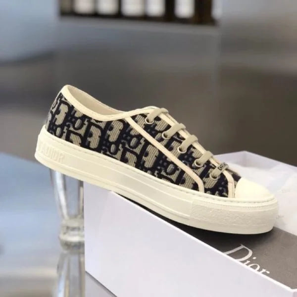 Walk鈥檔鈥橠ior Sneakers Oblique Embroidered