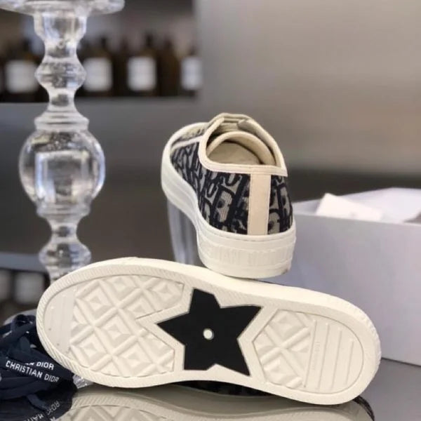 Walk鈥檔鈥橠ior Sneakers Oblique Embroidered