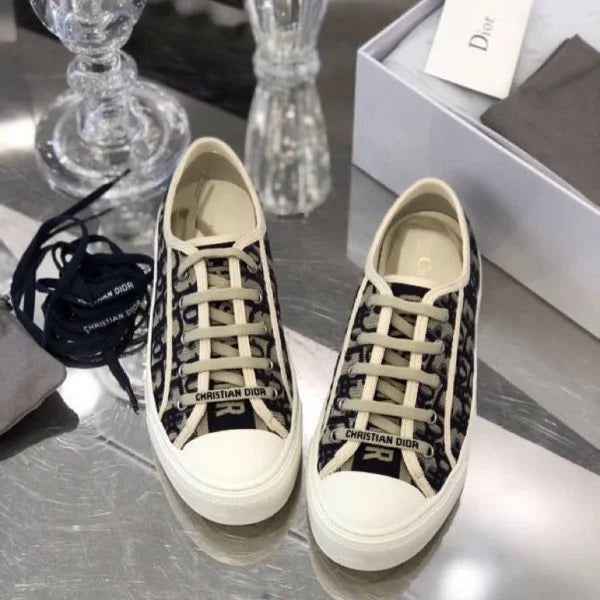 Walk鈥檔鈥橠ior Sneakers Oblique Embroidered
