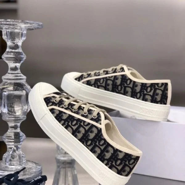 Walk鈥檔鈥橠ior Sneakers Oblique Embroidered