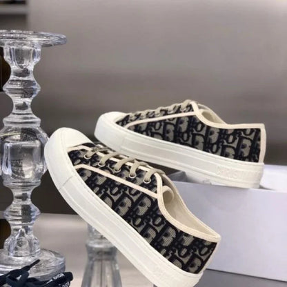 Walk鈥檔鈥橠ior Sneakers Oblique Embroidered