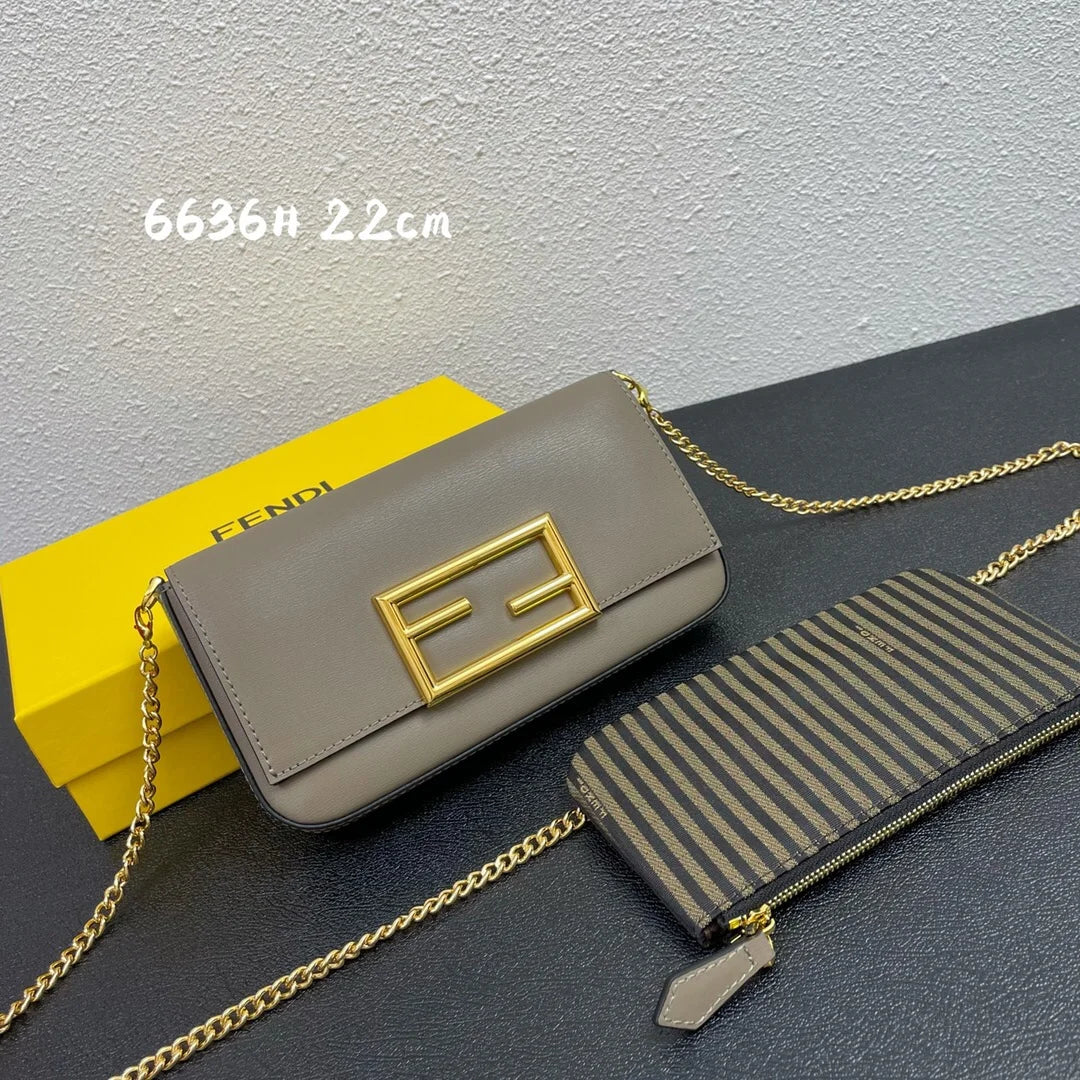 Fendi Wallet on Chain with Pouches Bags