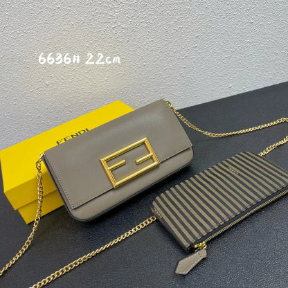 Fendi Wallet on Chain with Pouches Bags