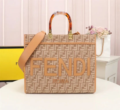 Fendi Sunshine Medium Raffia Hand Bag