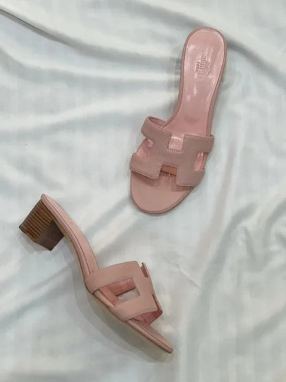 Women鈥檚 H Cut-out Sandals In Calf Leather
