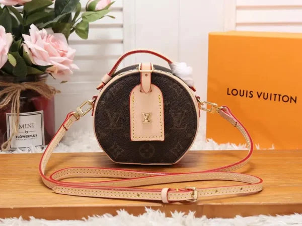Louis Vuitton Leather Mini Round Lady Shoulder Bag