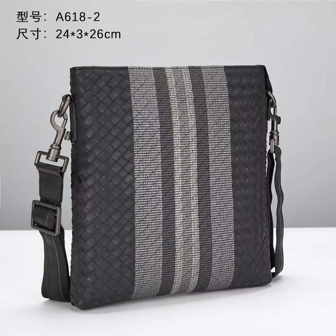 Bottega Veneta Men鈥檚 Messenger Cross Body Leather Bag