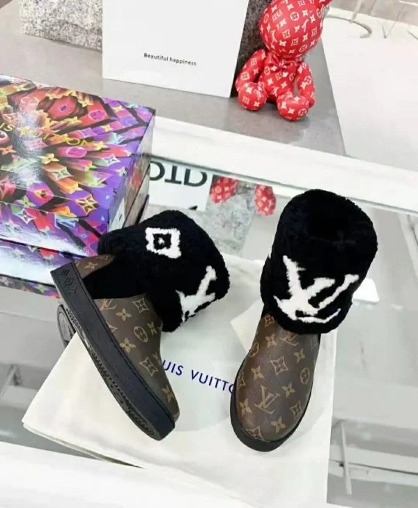 Louis Vuitton White Fur Ankel Boots