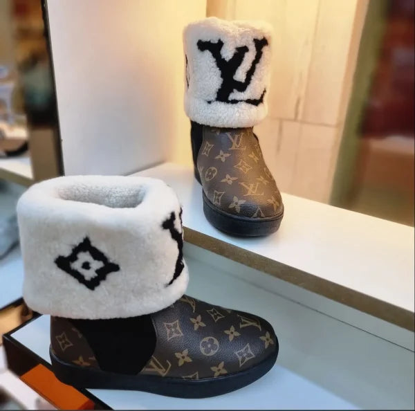 Louis Vuitton White Fur Ankel Boots