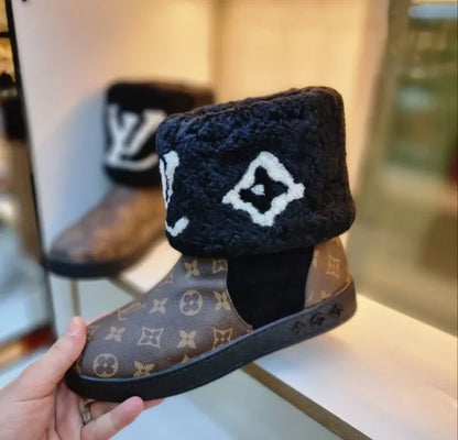 Louis Vuitton White Fur Ankel Boots