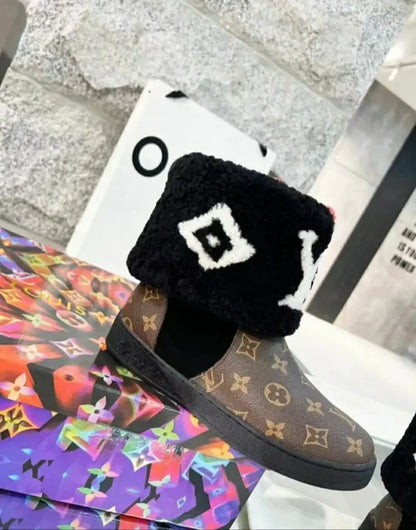 Louis Vuitton White Fur Ankel Boots