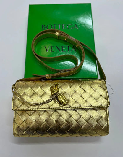 Bot颅te颅ga Vene颅ta Mi颅ni An颅di颅amo Cross Body Bag