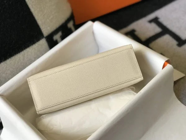 Herm猫s Kelly Pochette Mini Bag White