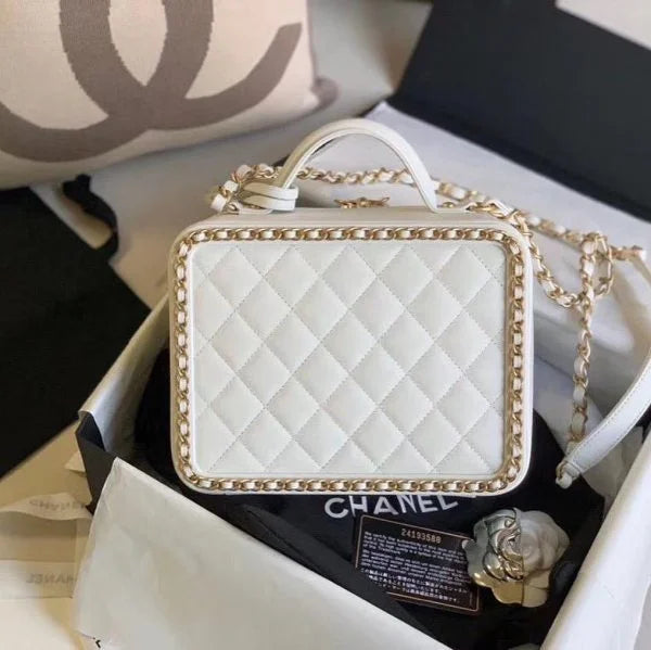 Chanel Filigree Vanity Case Quilted Caviar Gold 鈥� White