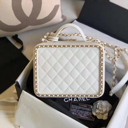 Chanel Filigree Vanity Case Quilted Caviar Gold 鈥� White